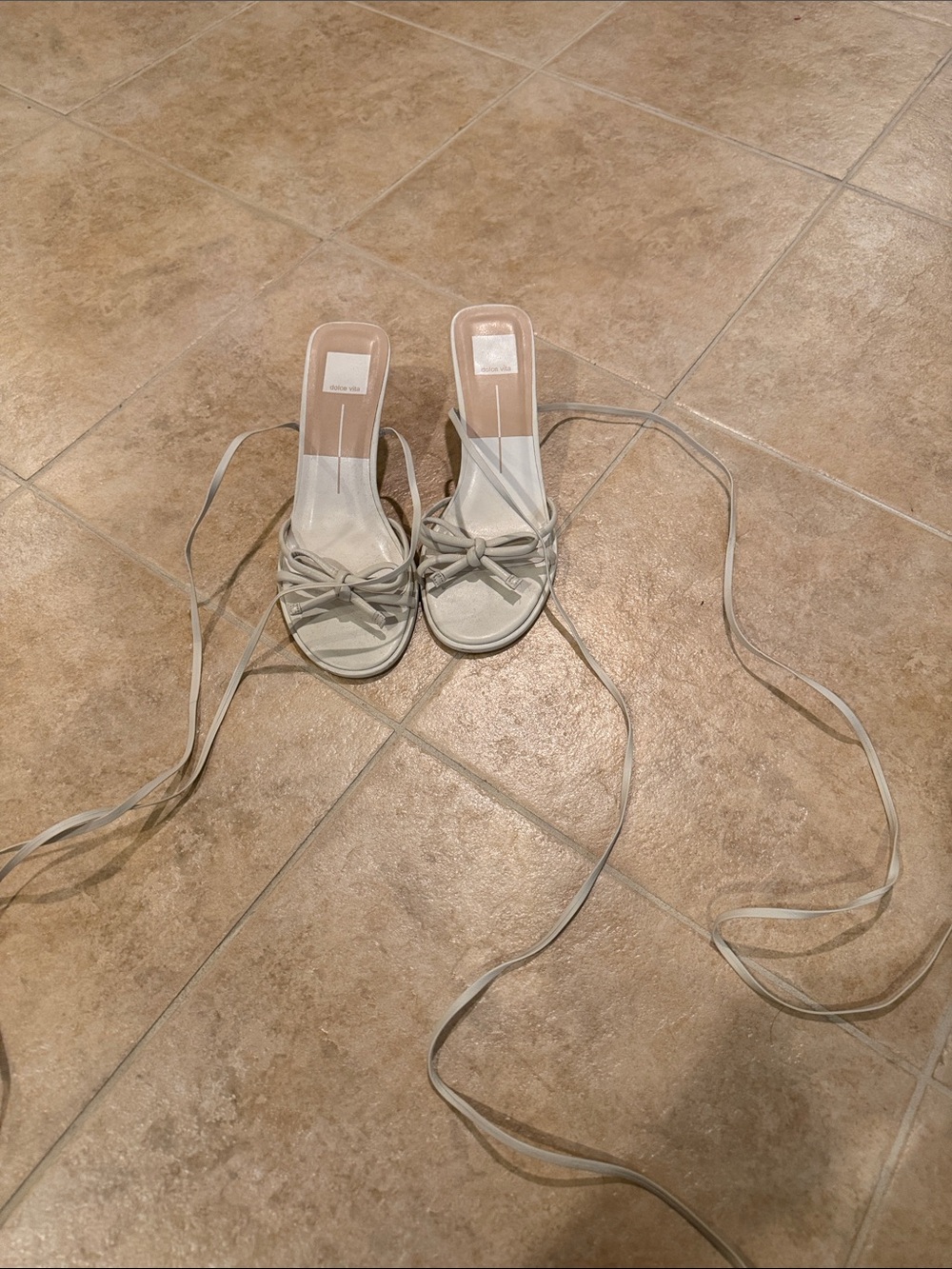 Dolce Vita - ivory Lace-Up Knot Sandals for Women - Picture 5 of 7